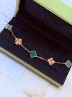 Van-Cleef-Arpels-Vintage-Alhambra-3-Malachite-Bracelet-VCARO7GQ00-18k-Yellow-Gold-Box