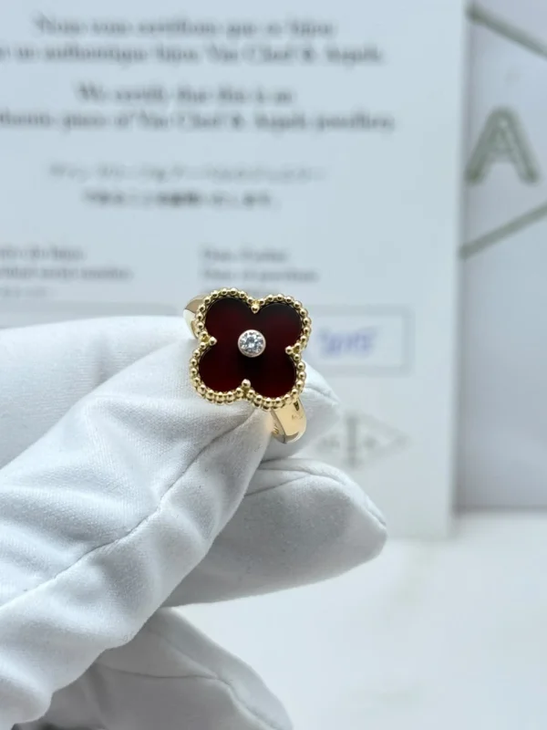 Van-Cleef-Arpels-Vintage-Alhambra-Ring-VCARD40800-Carnelian-Diamond